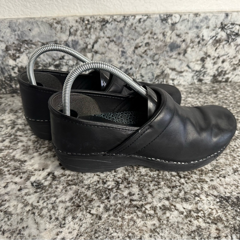 Dansko XP 2.0 Classic Clogs Black Leather Women’s EU 39 US 8.5–9 Work Comfort